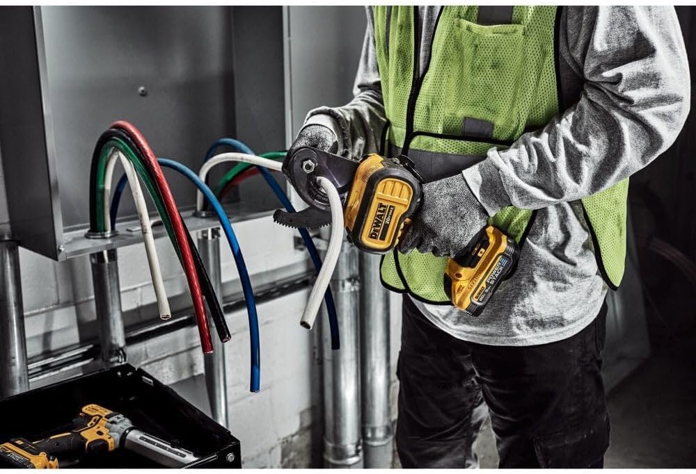 20V Battery Cable Cutter DCE150B